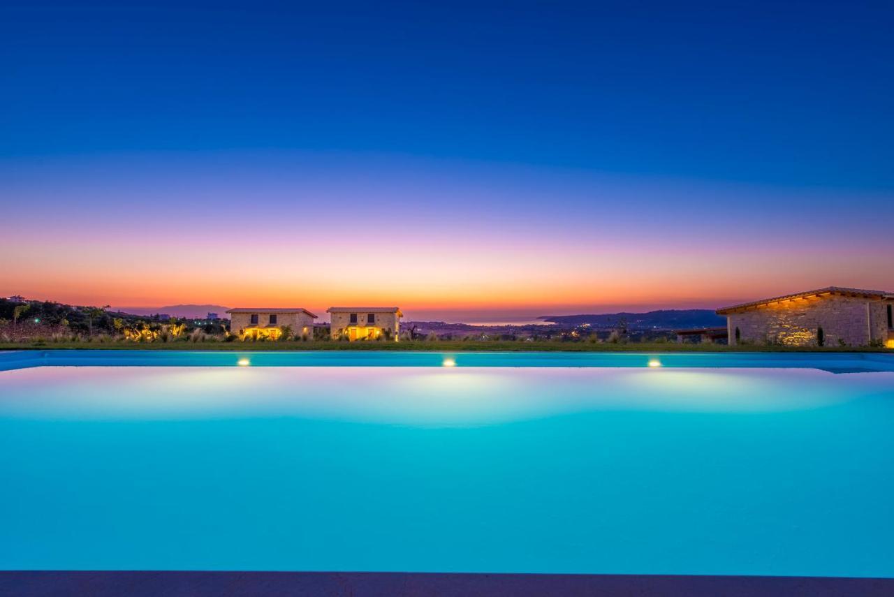Mint Retreat Suites (Adults Only) Kalandra Exteriör bild
