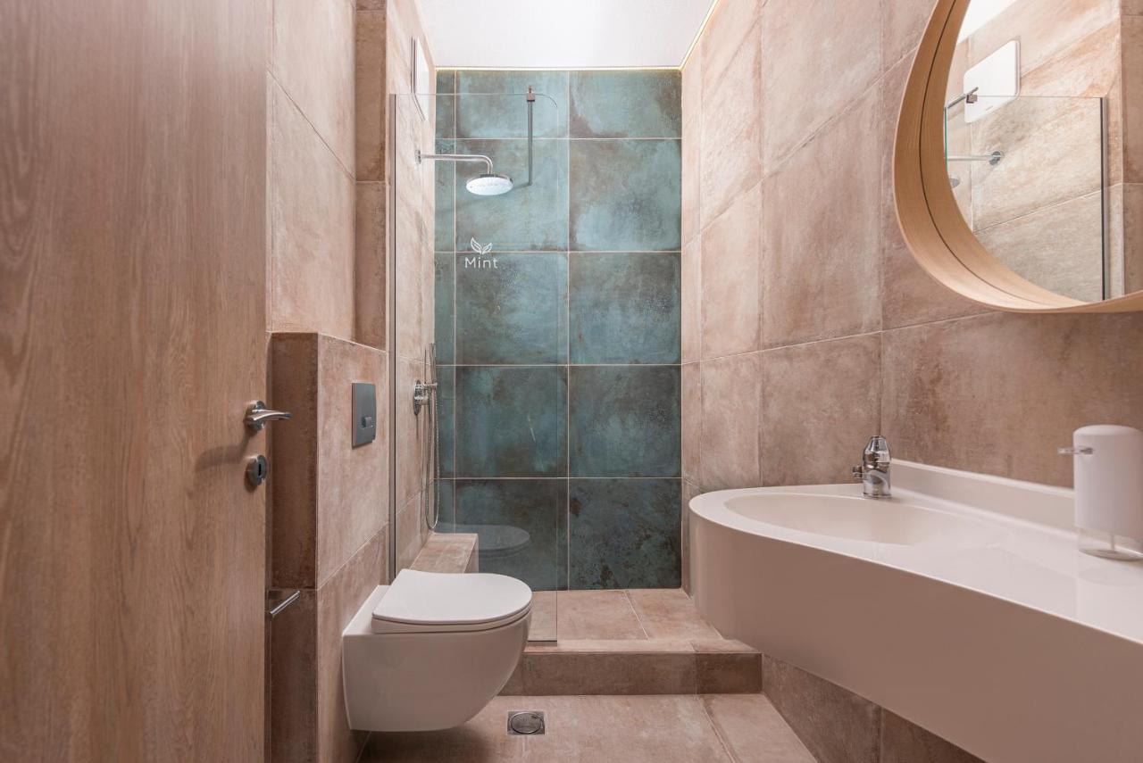 Mint Retreat Suites (Adults Only) Kalandra Exteriör bild