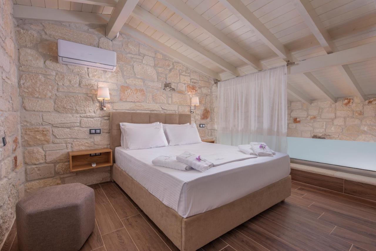 Mint Retreat Suites (Adults Only) Kalandra Exteriör bild