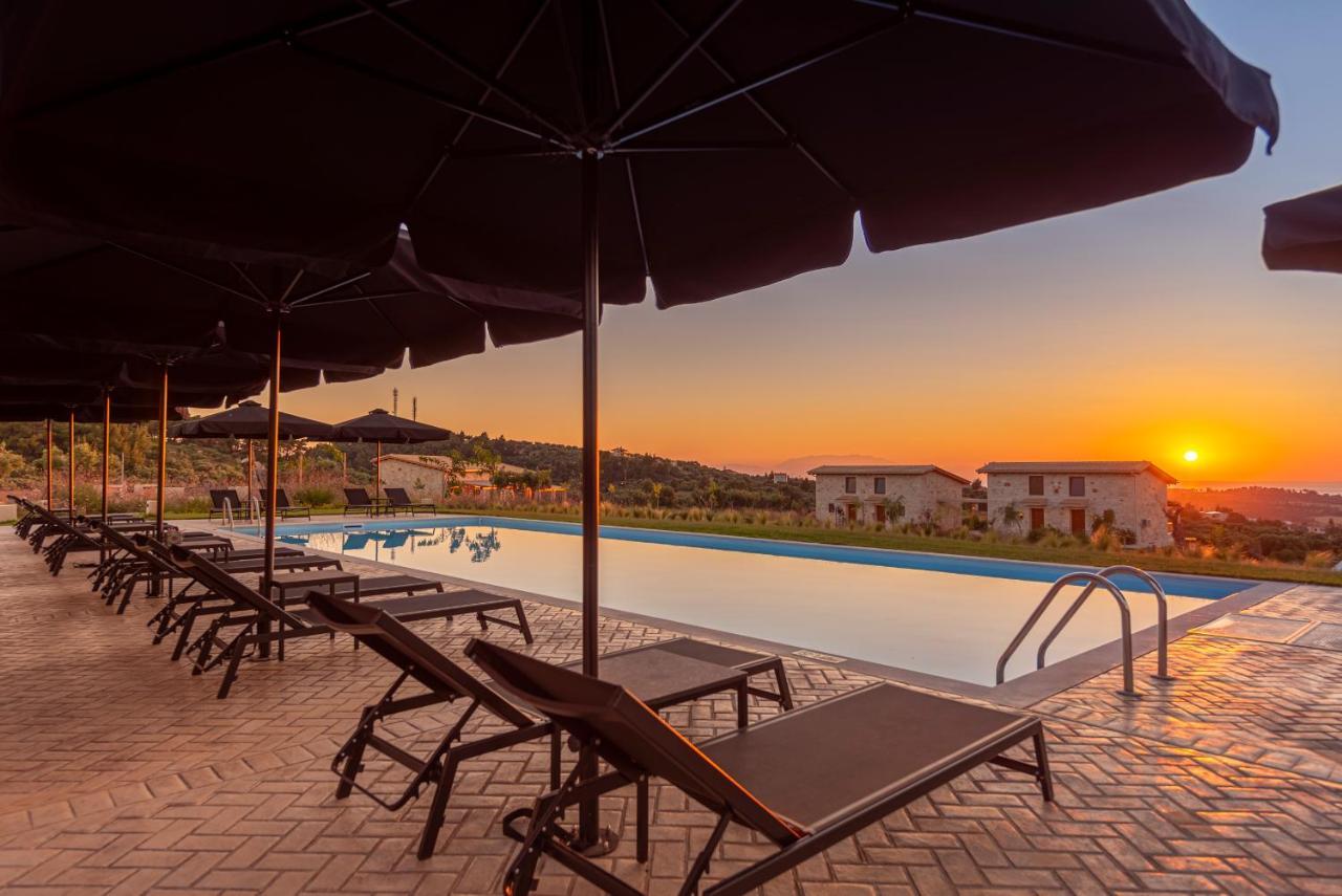 Mint Retreat Suites (Adults Only) Kalandra Exteriör bild